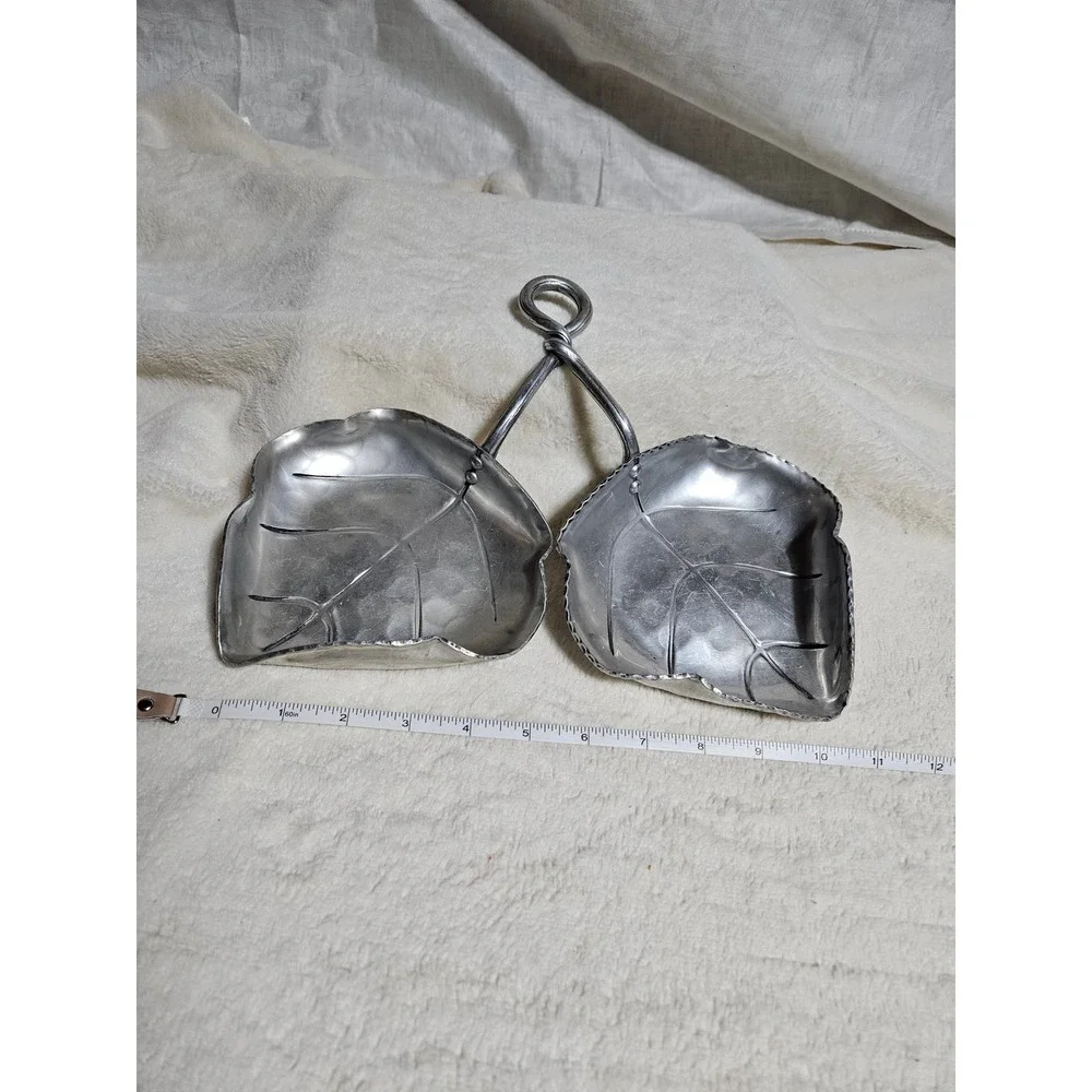 2 Buenilum‎ Aluminum Leaf Dish Tray~ Hand Wrought Hammered w/Curly Vine Handle